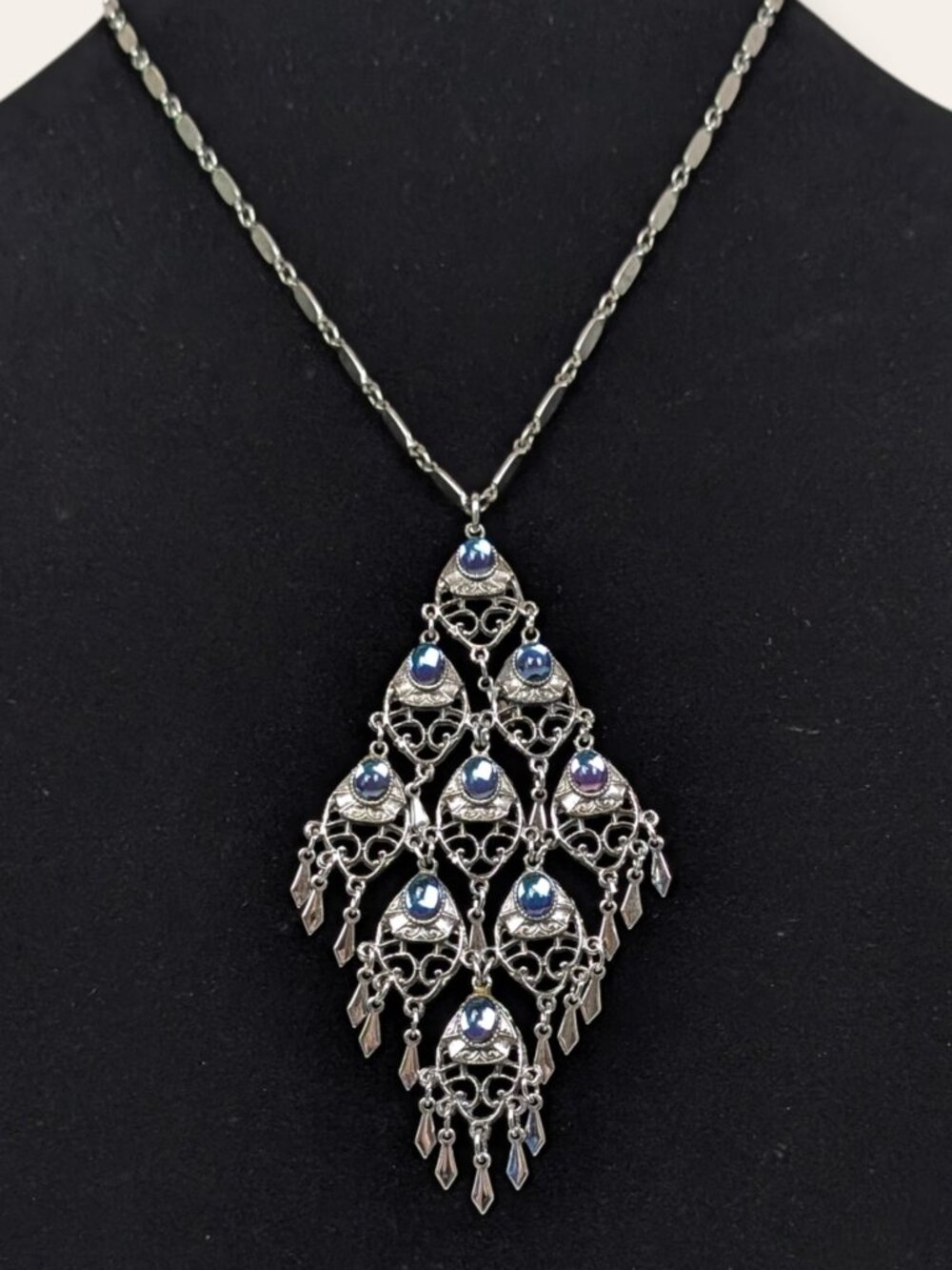V. Bar Link Blue Stone Chandelier Necklace